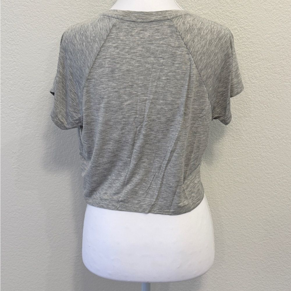 OFFLINE by Aerie Cropped T-Shirt Heather Grey Raglan Short Sleeve Medium - Picture 4 of 6